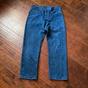 Levi’s style 501 dark blue jeans size 34•30 black tag straight cut